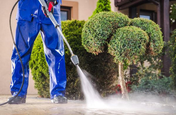 Driveway Cleaning in Huntington Station