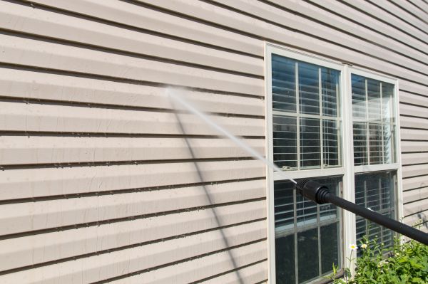 Exterior Wall Cleaning Service
