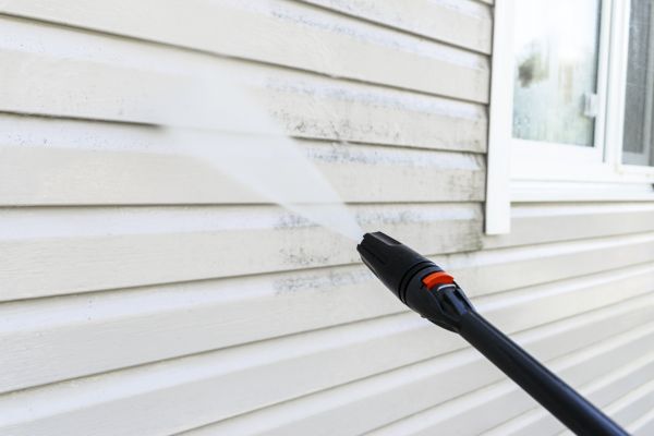 Siding Power Washing in Huntington Station