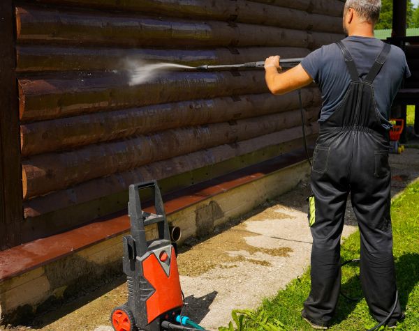Log Home Pressure Washing in Huntington Station