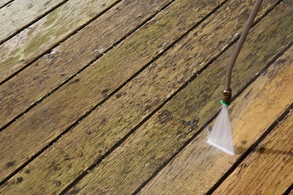 Deck Mold Removal in Huntington Station